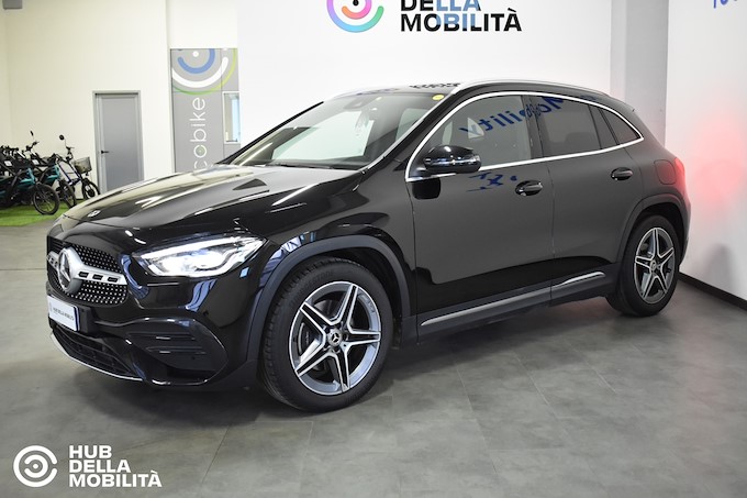 MERCEDES-BENZ GLA 200 d Automatic Premium